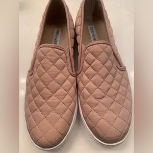 ‼️Moving sale‼️ Steve Madden pink slip on sneakers 11